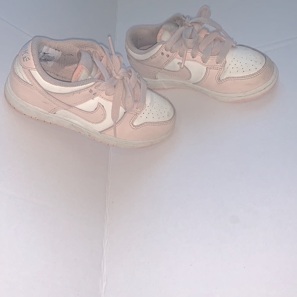 Nike Low Cut Air Forces - Picture 3 of 4